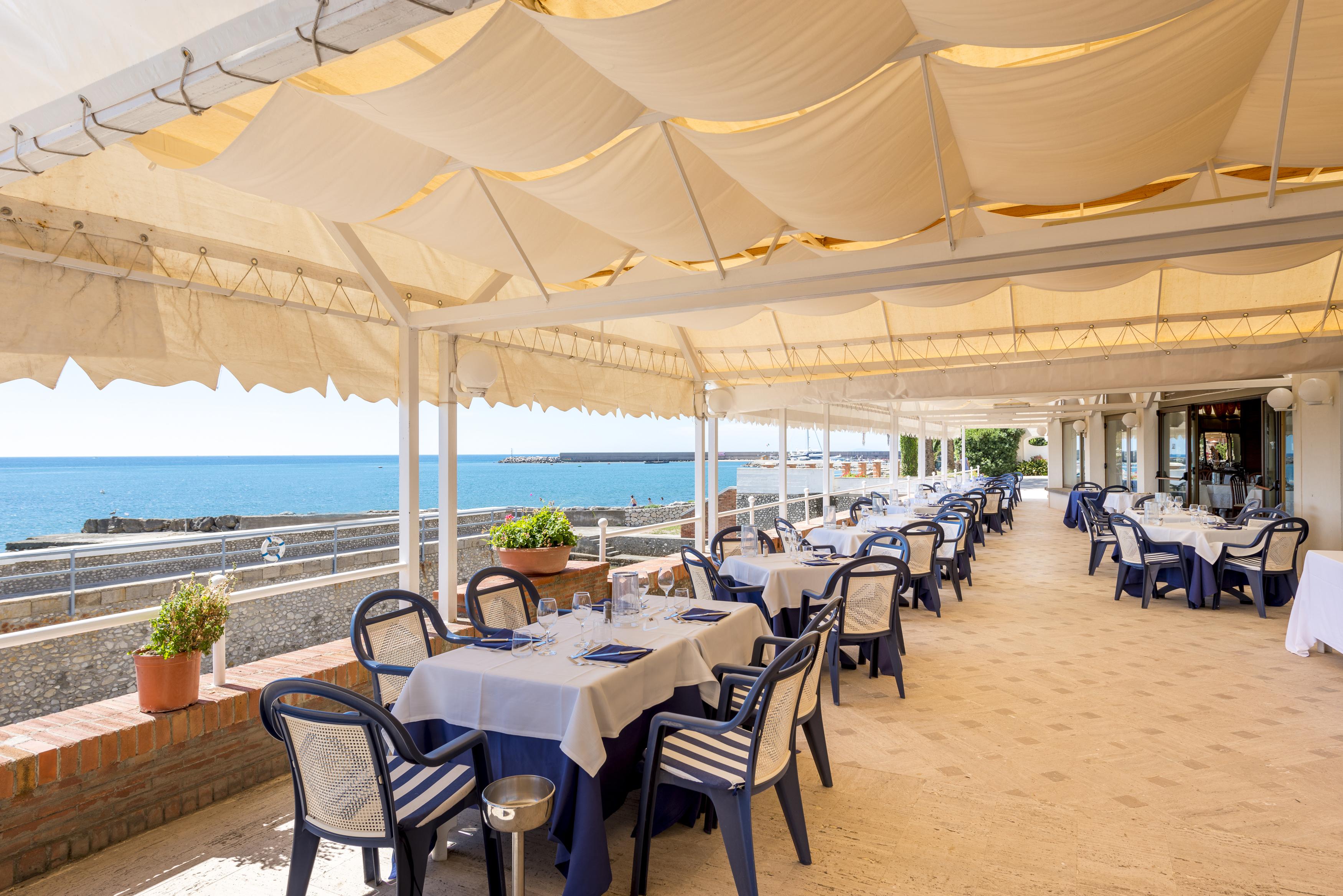 Hotel Ristorante Maga Circe San Felice Circeo Exteriör bild