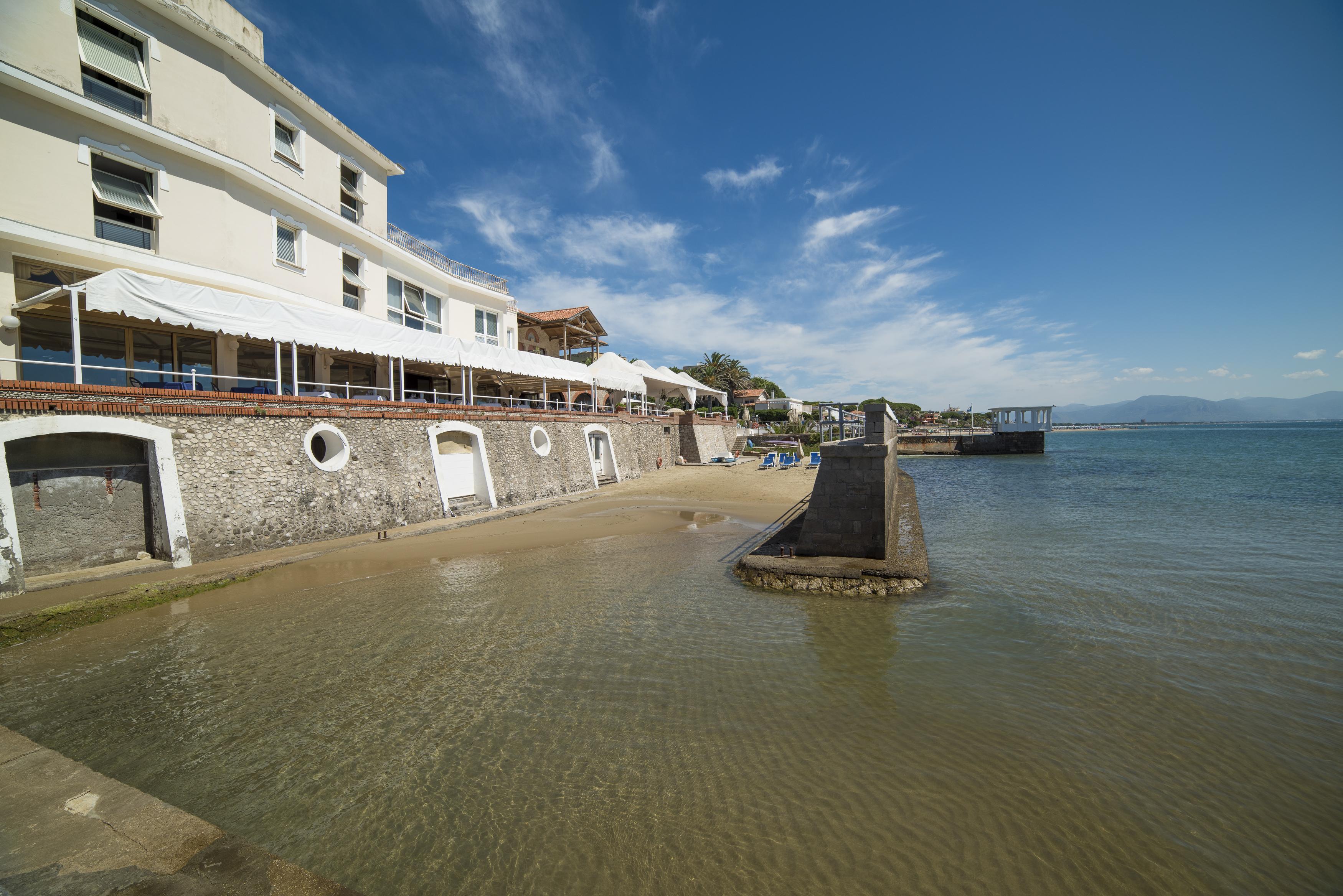 Hotel Ristorante Maga Circe San Felice Circeo Exteriör bild